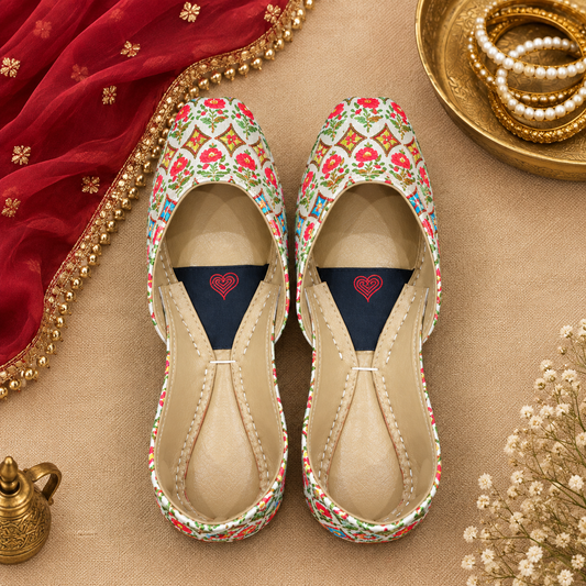 Gulrang – Handcrafted Floral Khussa
